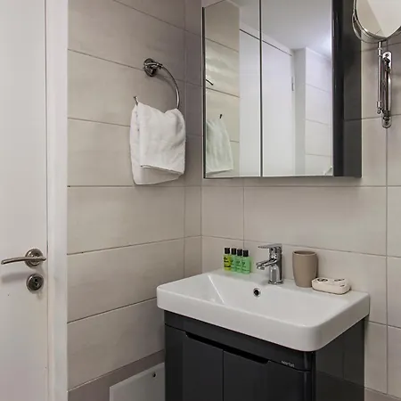 Mar25 By Smart Cozy - In The Heart Of - 9 Minutes From Metro - Available 24hr * Atenas